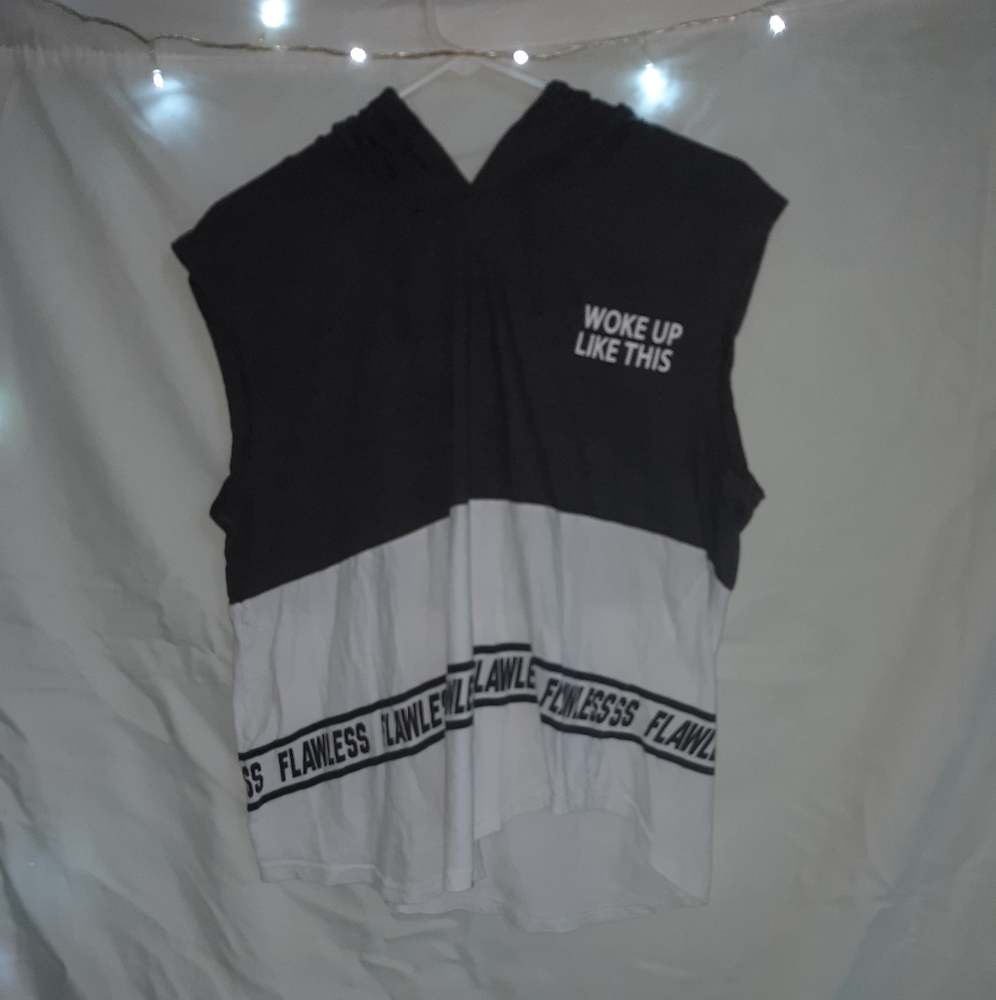 sleeveless flawless print tee